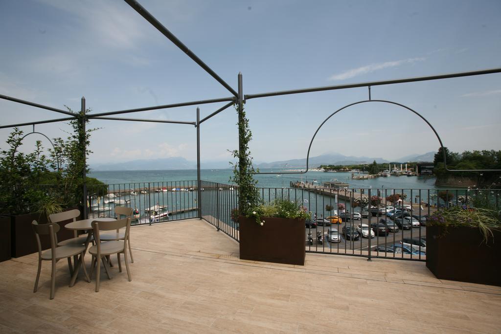 Riviera Carducci Rooms Peschiera del Garda Exterior photo