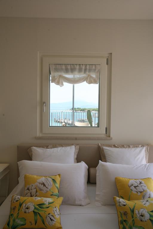 Riviera Carducci Rooms Peschiera del Garda Exterior photo