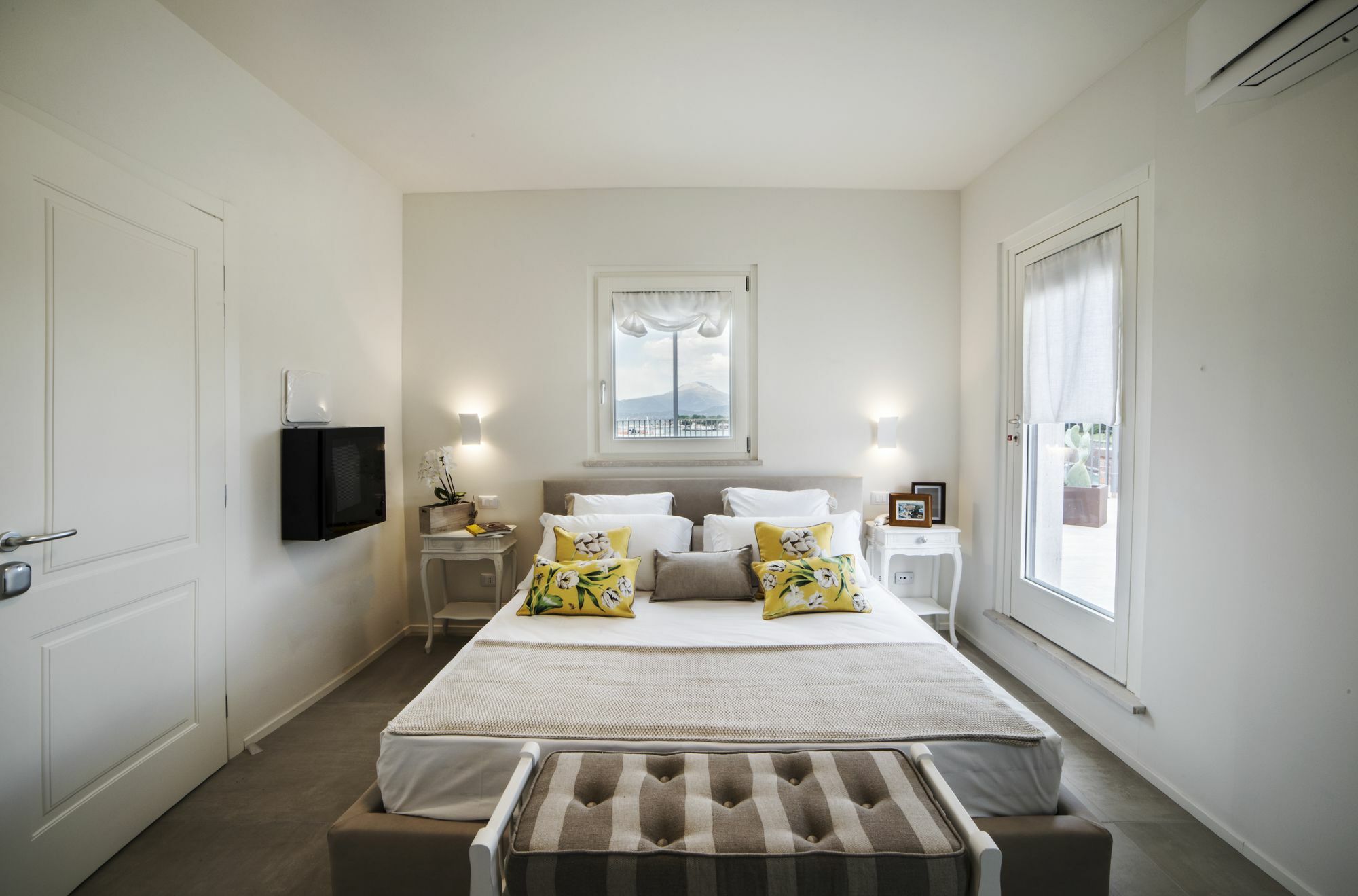 Riviera Carducci Rooms Peschiera del Garda Exterior photo